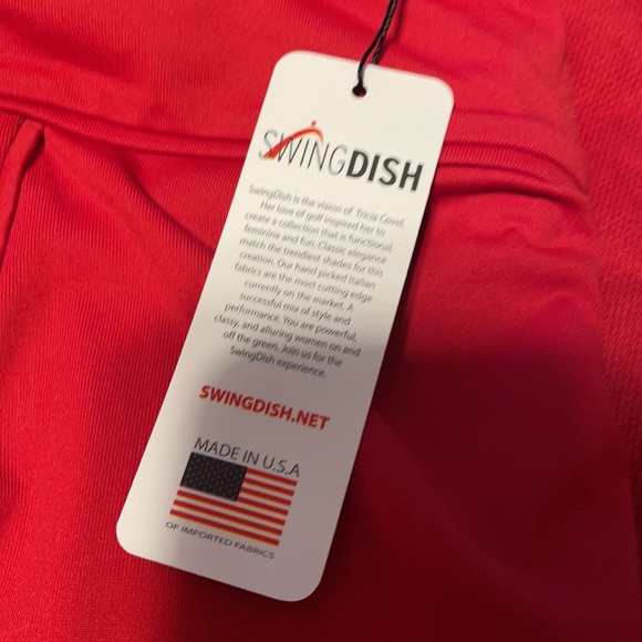 Women’s golf skirt with attached Capri leggings. - Picture 4 of 4